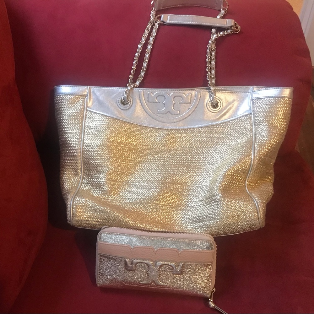 ** SOLD ** Gold Tory with matching wallet!!